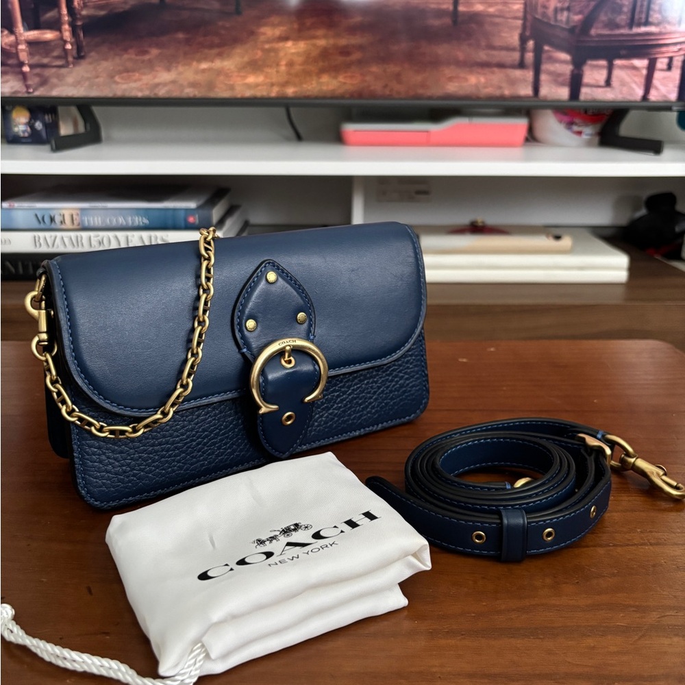 Coach Beat Crossbody Clutch